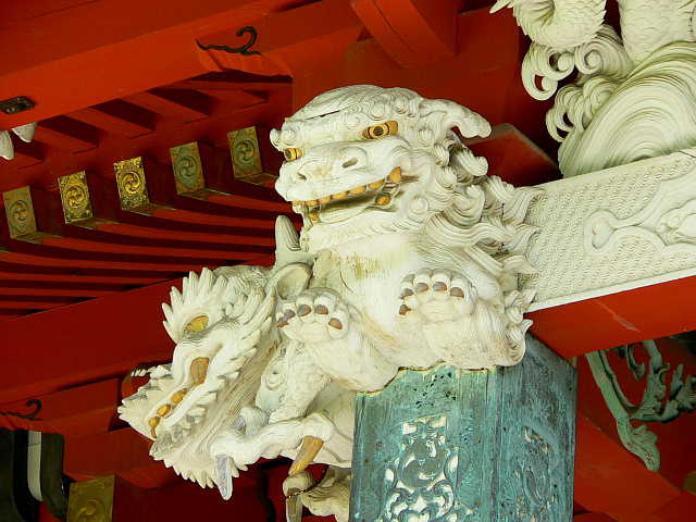 出羽三山神社 獅子と龍の木鼻 写真
