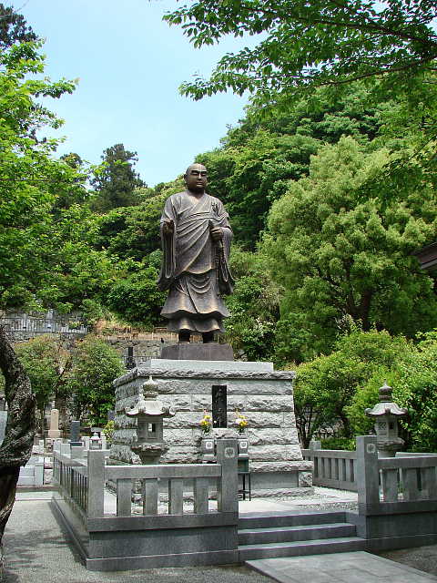 鎌倉 妙本寺 日蓮聖人像 写真