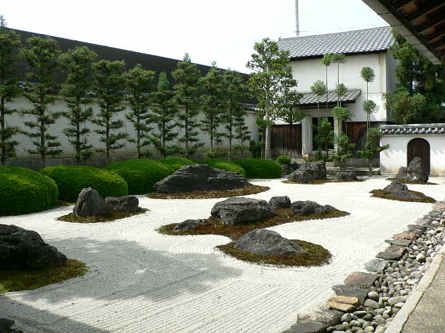 京都　妙蓮寺 十六羅漢石庭 写真