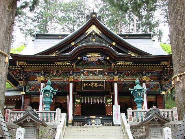 三峯神社 拝殿 写真