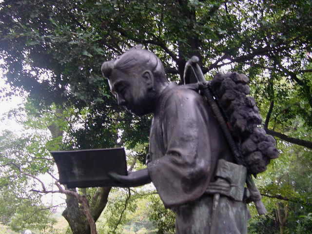 小田原 報徳二宮神社 写真 二宮金次郎銅像