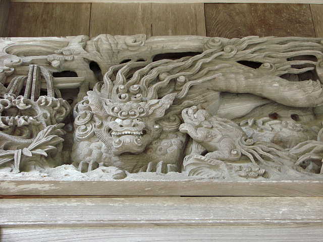 佐渡　牛尾神社　獅子の彫刻