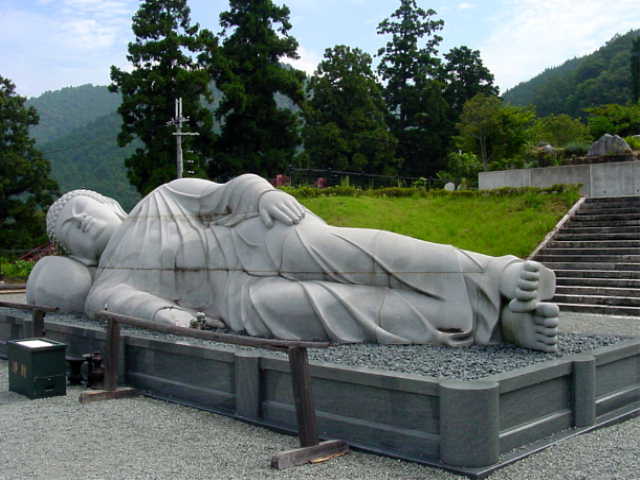 壺阪寺 大涅槃石像